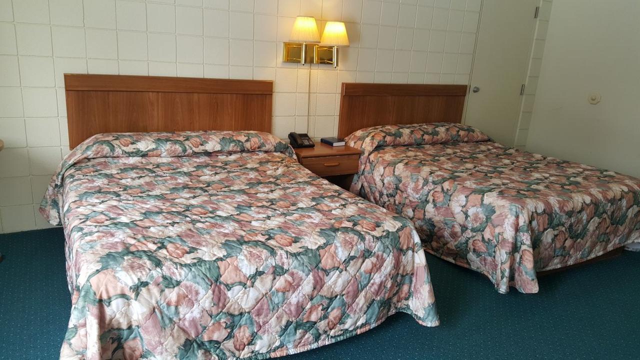 Oakridge Motel Newaygo Extérieur photo