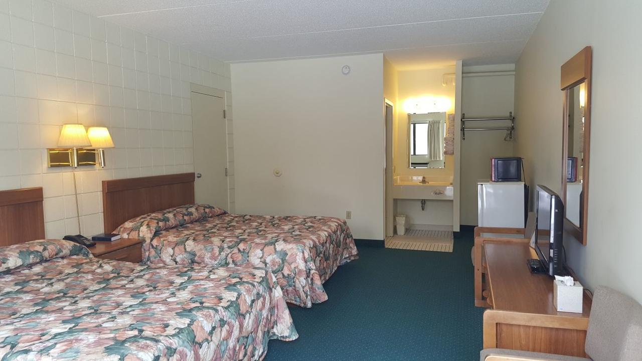 Oakridge Motel Newaygo Extérieur photo